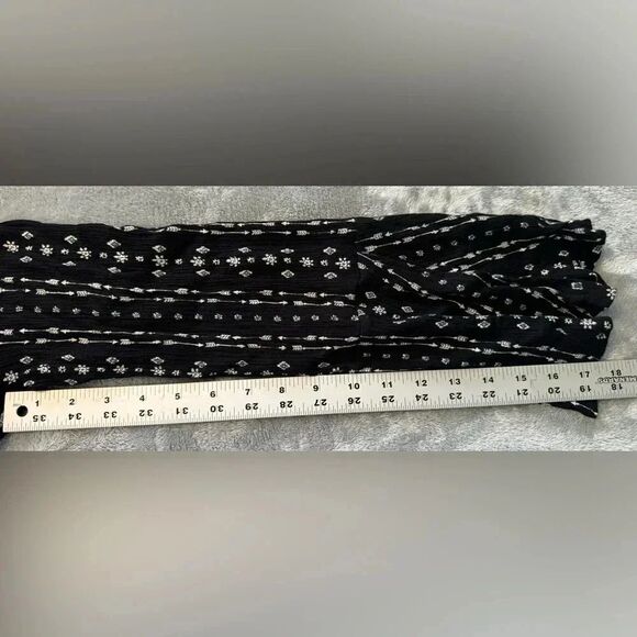 Hem & Thread Black & White Long Sleeve Dress | Size Large | Chic Print - Picture 7 of 9